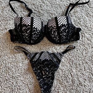 Victoria secret lingerie set